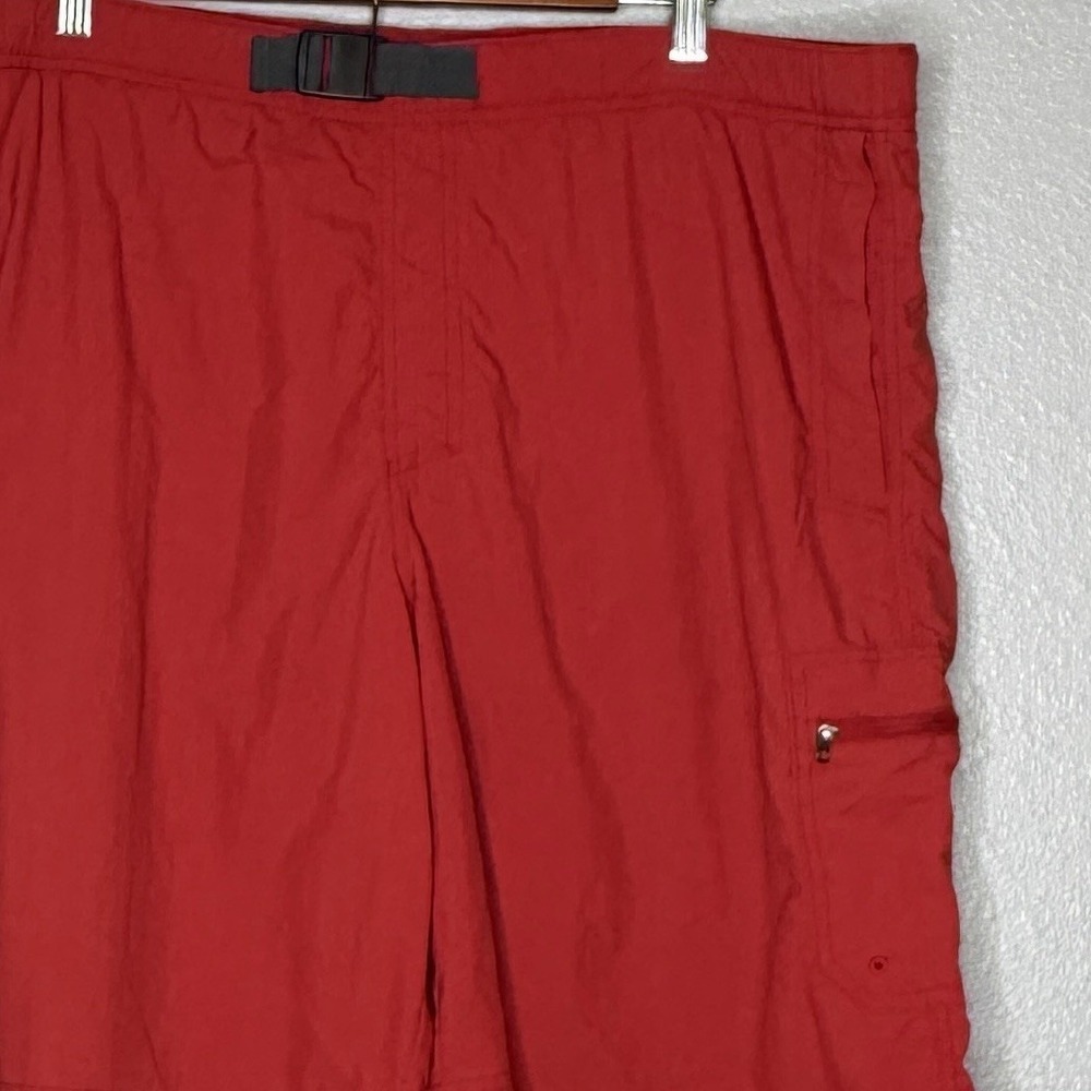 Columbia Swim Trunks Mens Red Omni Shade Cargo Shorts Fishing Hiking XL 42 Waist - Picture 2 of 9